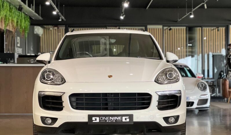 
								2018 Porsche Cayenne Cayenne Platinum Edition full									