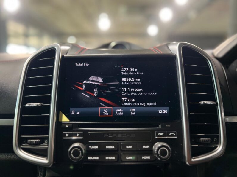 
								2018 Porsche Cayenne Cayenne Platinum Edition full									