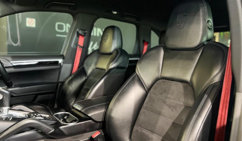 
								2018 Porsche Cayenne Cayenne Platinum Edition full									