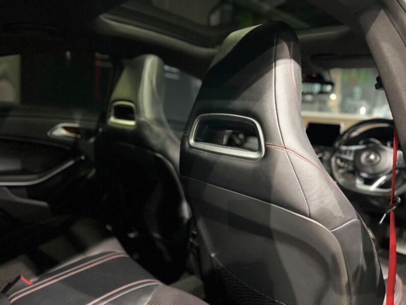 
								2015 Mercedes-Benz CLA CLA250 Sport 4Matic full									