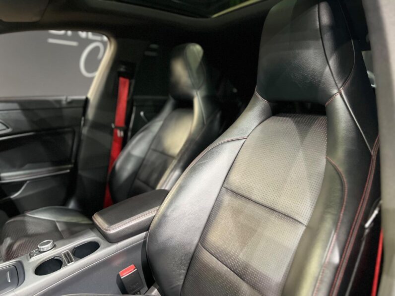 
								2015 Mercedes-Benz CLA CLA250 Sport 4Matic full									