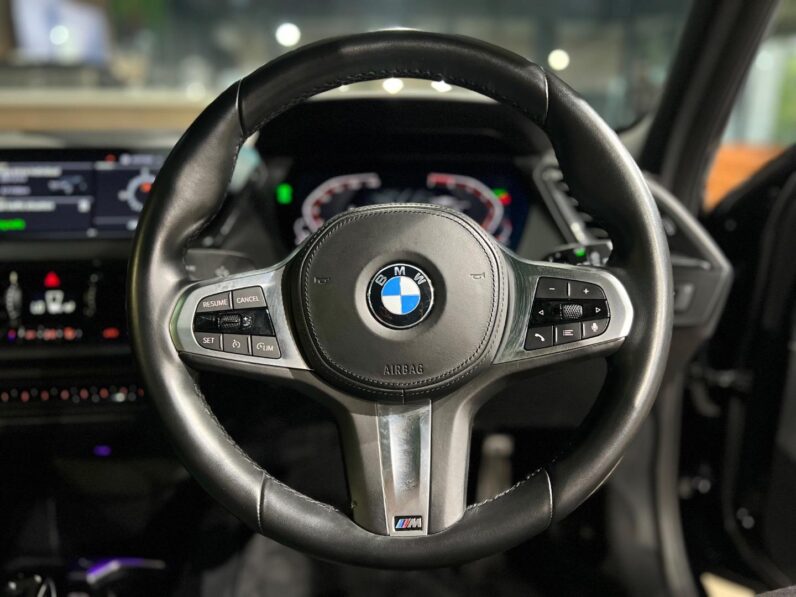 
								2023 BMW 1 Series 118i M Sport full									