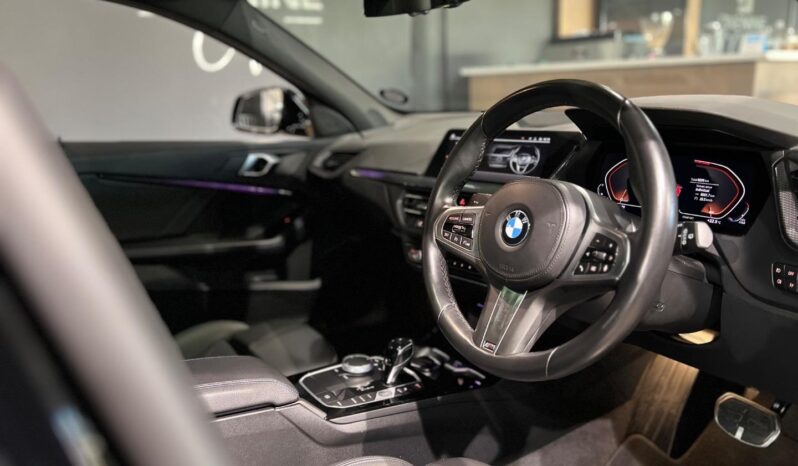 
								2023 BMW 1 Series 118i M Sport full									