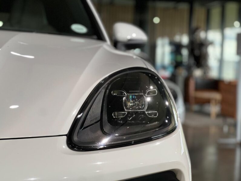 
								2020 Porsche Cayenne S full									