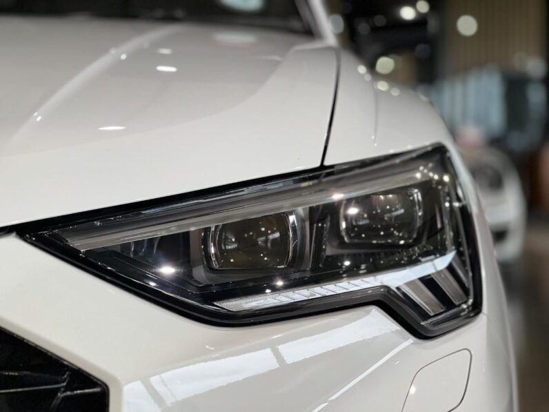 
								2021 Audi RSQ3 Sportback Quattro full									