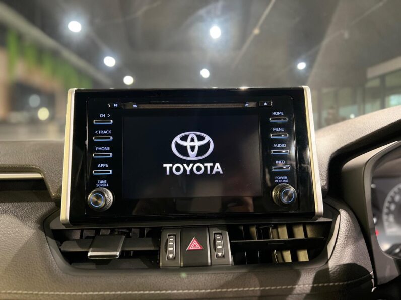 
								2019 Toyota RAV4 2.5 AWD VX full									