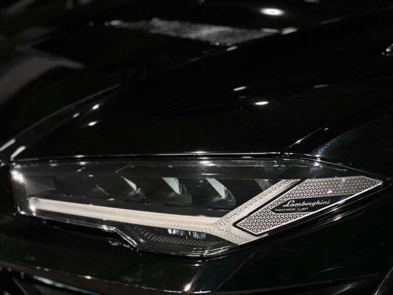 
								2021 Lamborghini Urus Urus full									