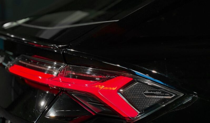 
								2021 Lamborghini Urus Urus full									