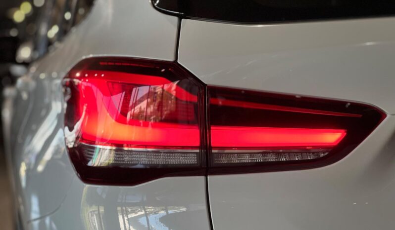 
								2022 BMW X1 sDrive18i M Sport full									