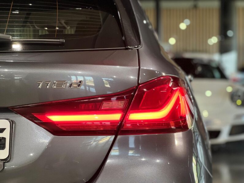 
								2021 BMW 1 Series 118d full									
