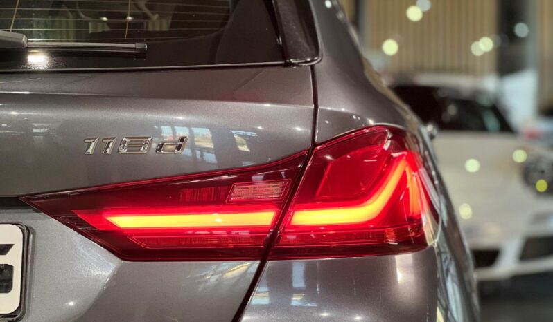 
								2021 BMW 1 Series 118d full									
