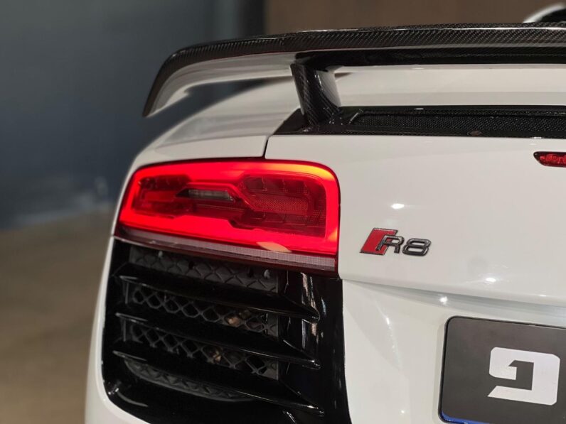 
								2014 Audi R8 4.2 Spyder Quattro full									