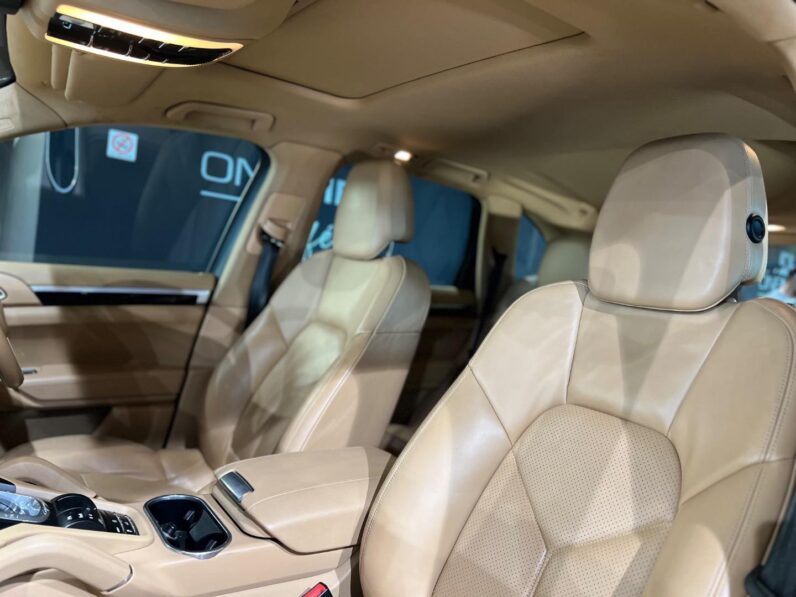 
								2013 Porsche Cayenne S Diesel full									