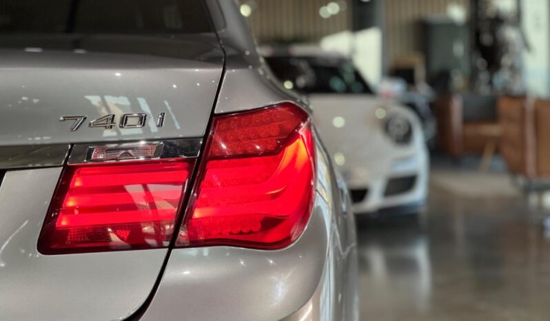 
								2012 BMW 7 Series 740i Innovations full									