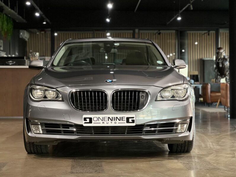 
								2012 BMW 7 Series 740i Innovations full									