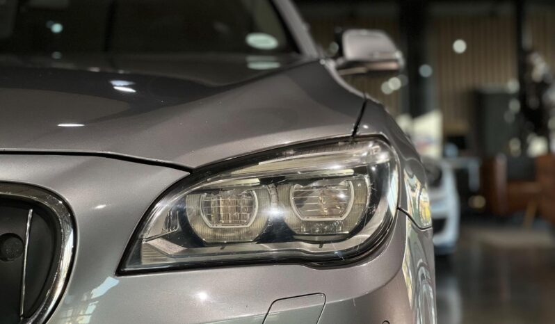 
								2012 BMW 7 Series 740i Innovations full									