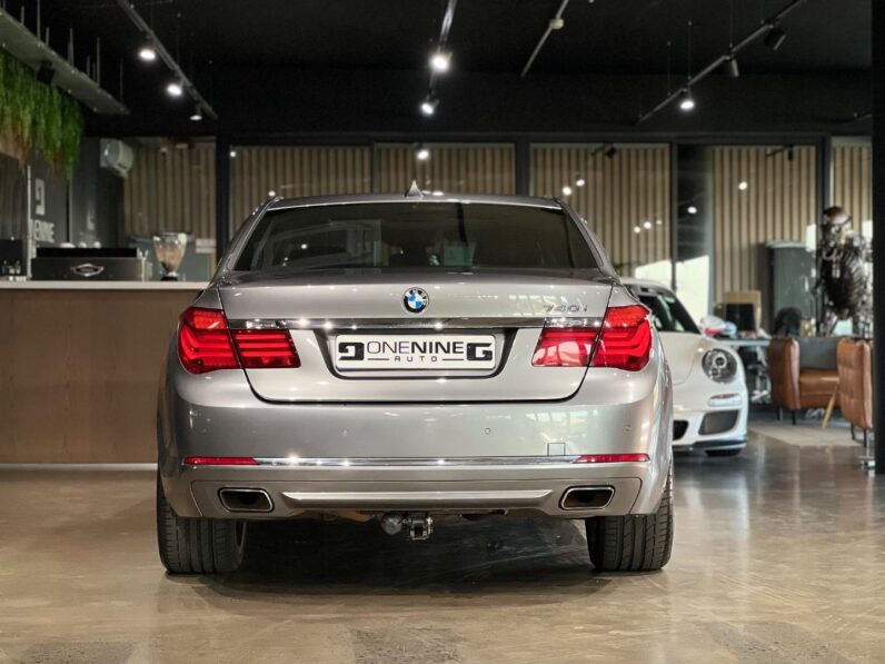 
								2012 BMW 7 Series 740i Innovations full									