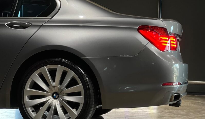 
								2012 BMW 7 Series 740i Innovations full									
