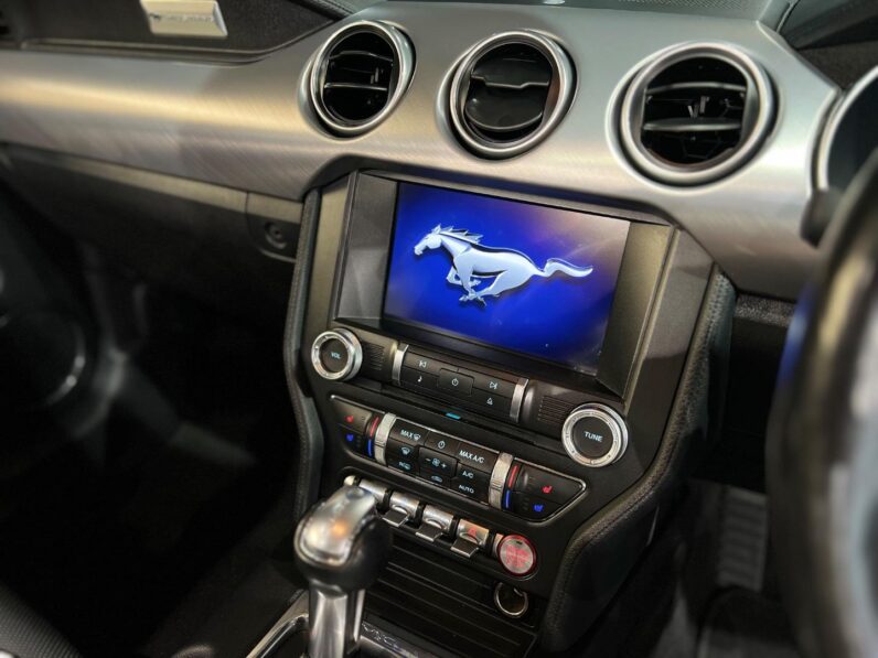 
								2019 Ford Mustang 2.3T Convertible full									
