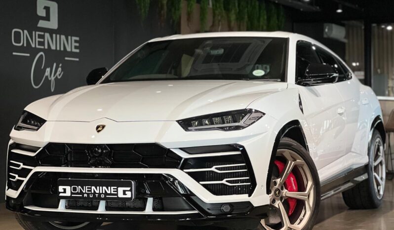 2019 Lamborghini Urus photo
