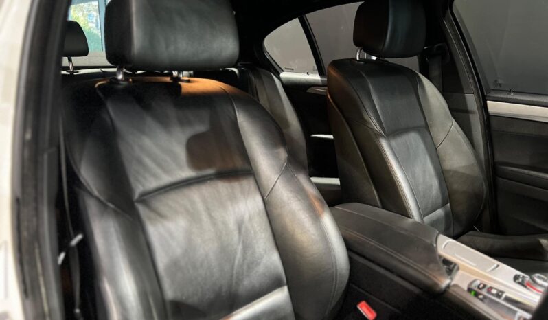 
								2012 BMW 5 Series 520d M Sport full									