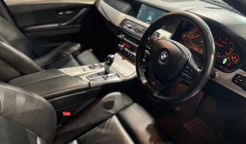 
								2012 BMW 5 Series 520d M Sport full									