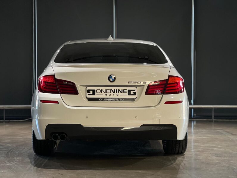 
								2012 BMW 5 Series 520d M Sport full									