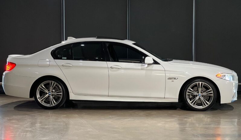 
								2012 BMW 5 Series 520d M Sport full									