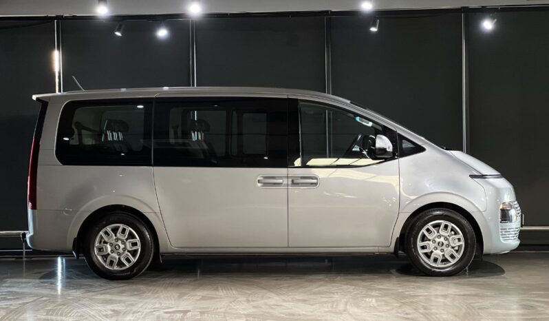 
								2025 Hyundai Staria 2.2D Executive 9-seater full									