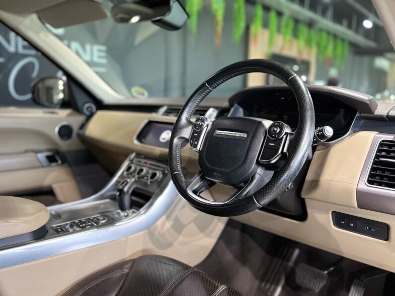 
								2017 Land Rover Range Rover Sport HSE TDV6 full									