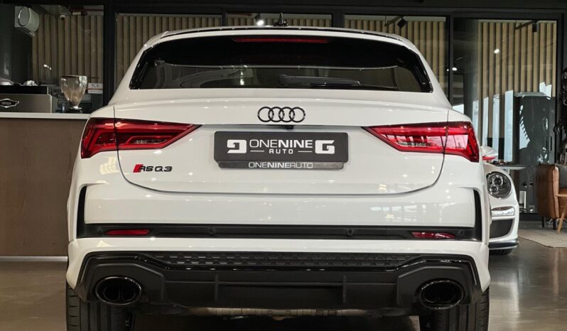 
								2021 Audi RSQ3 Sportback Quattro full									