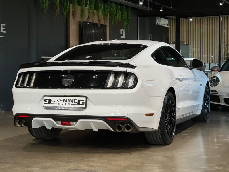 
								2017 Ford Mustang 5.0 GT Fastback Auto full									