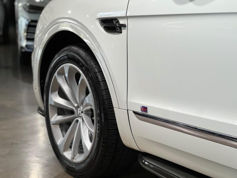 
								2017 Bentley Bentayga W12 full									