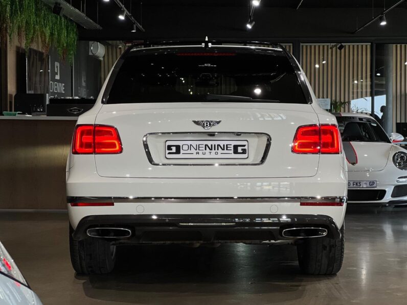 
								2017 Bentley Bentayga W12 full									