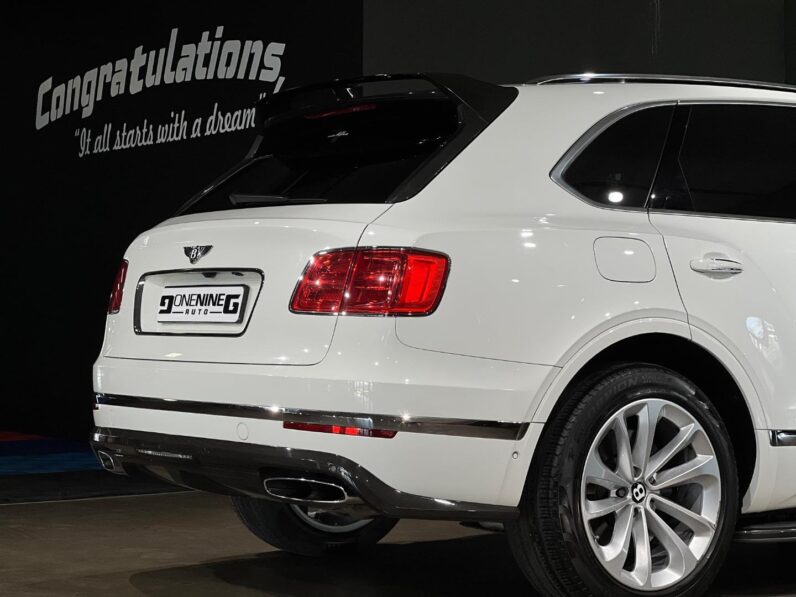 
								2017 Bentley Bentayga W12 full									