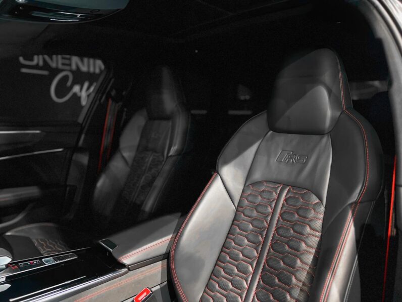 
								2022 Audi RS6 Quattro full									