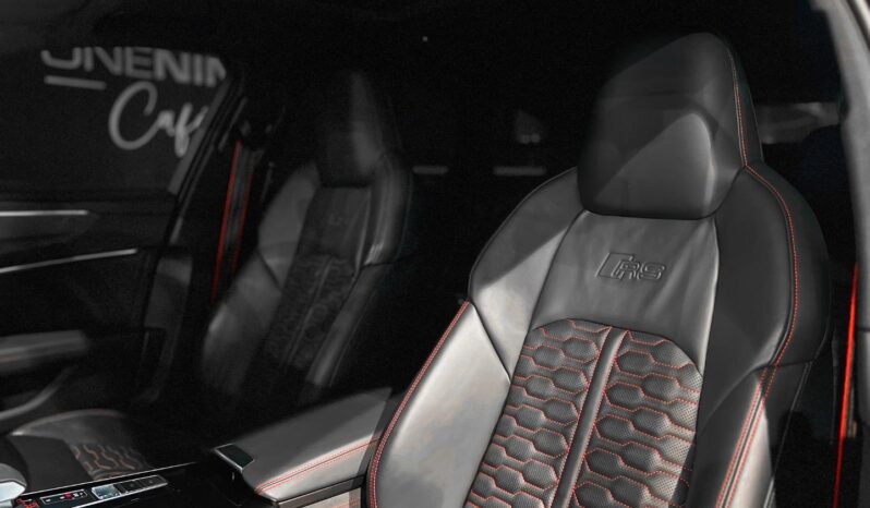 
								2022 Audi RS6 Quattro full									