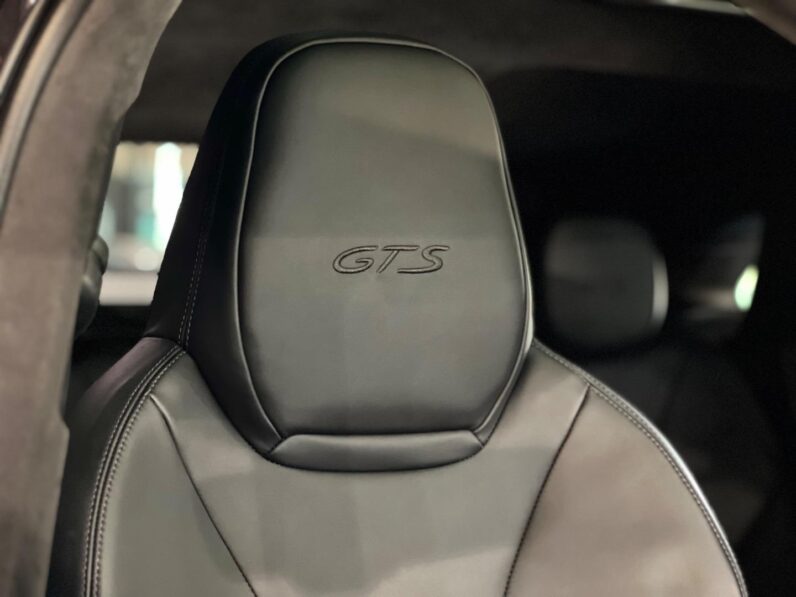 
								2021 Porsche Cayenne GTS Coupe full									