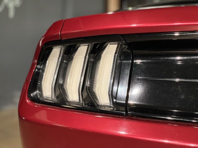 
								2019 Ford Mustang 2.3T Convertible full									