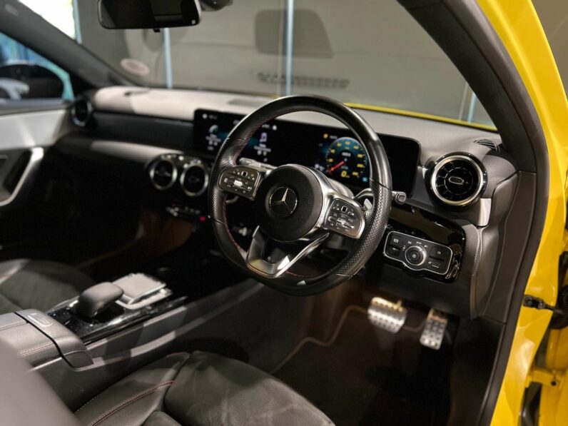 
								2022 Mercedes-Benz A-Class A200 Hatch AMG Line full									