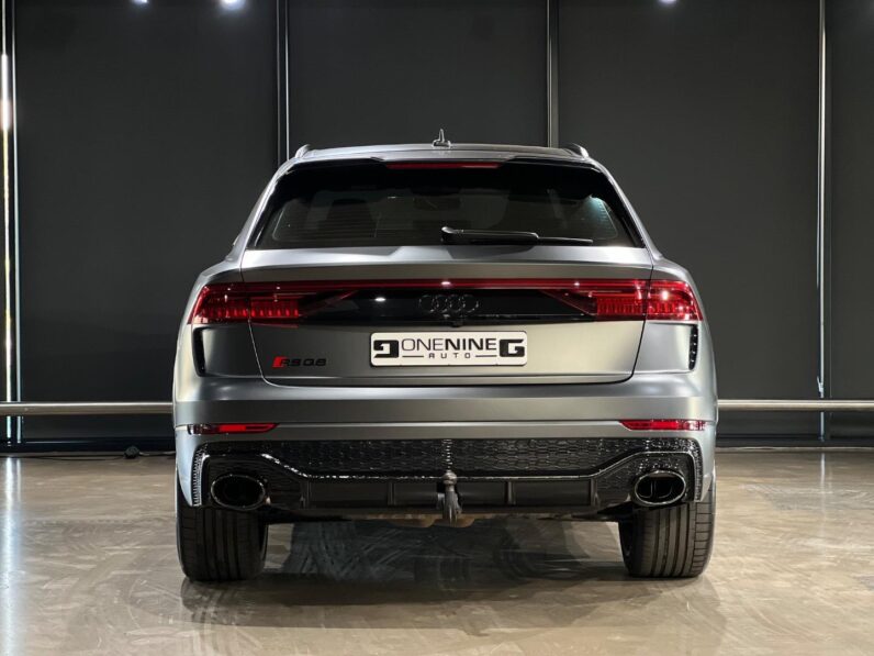 
								2022 Audi RSQ8 Quattro full									