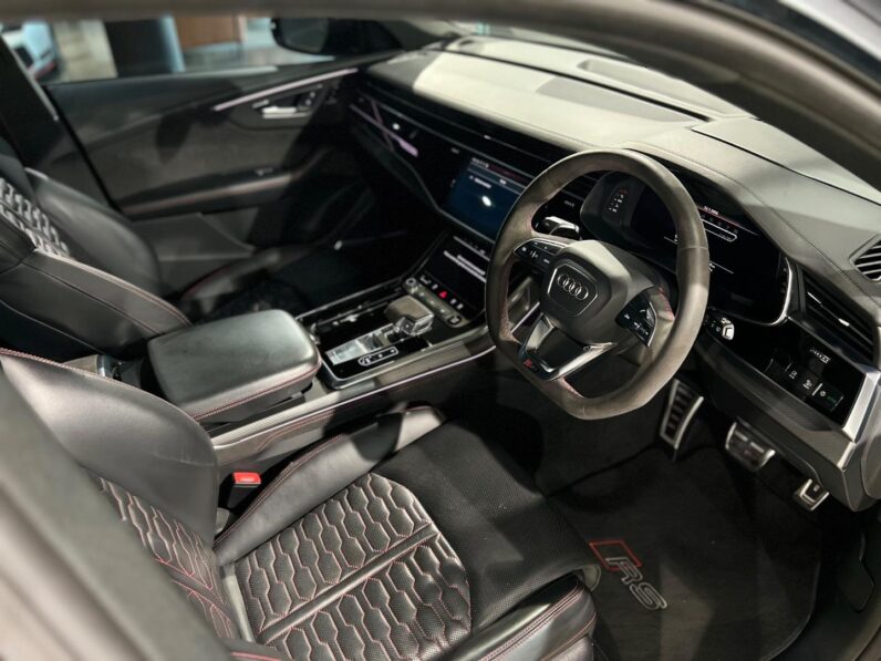 
								2022 Audi RSQ8 Quattro full									