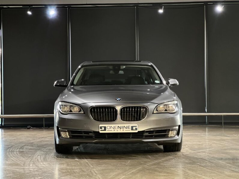 
								2012 BMW 7 Series 740i Innovations full									