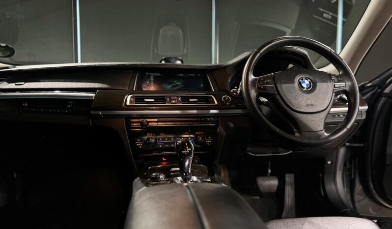 
								2012 BMW 7 Series 740i Innovations full									