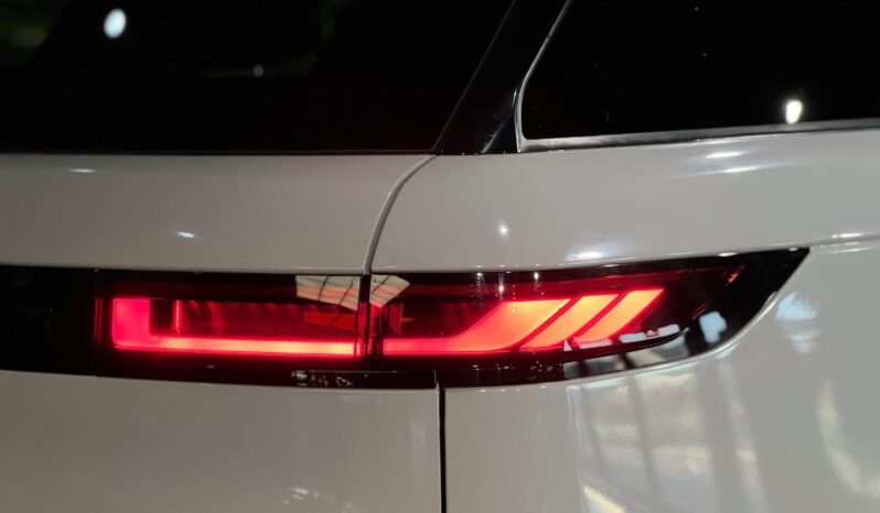 
								2023 Land Rover Range Rover Sport D350 Dynamic SE full									