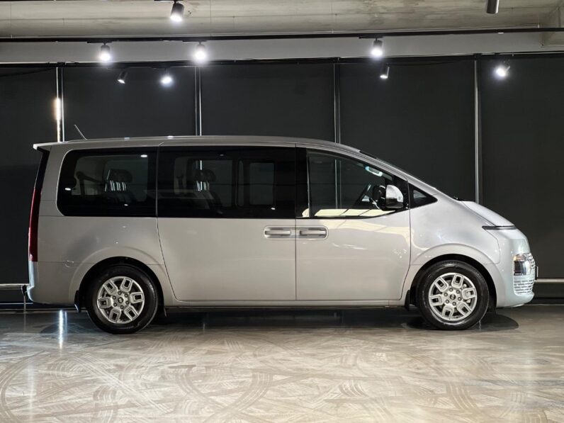 
								2025 Hyundai Staria 2.2D Executive 9-seater full									