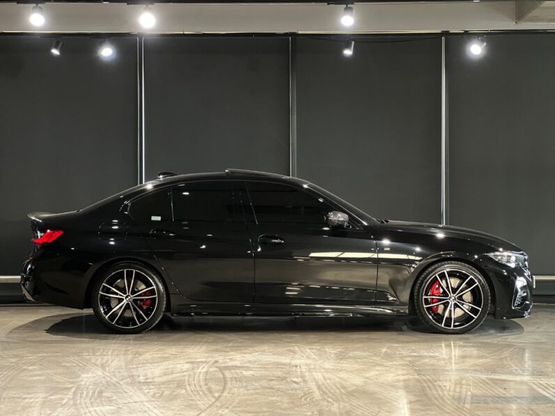 
								2021 BMW 3 Series 320d Mzansi Edition full									