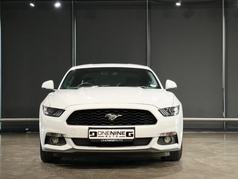 
								2018 Ford Mustang 2.3T Fastback full									