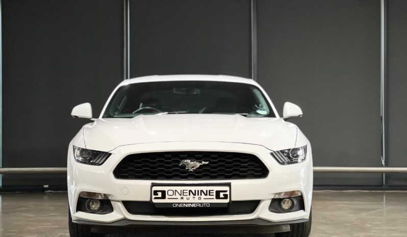 
								2018 Ford Mustang 2.3T Fastback full									