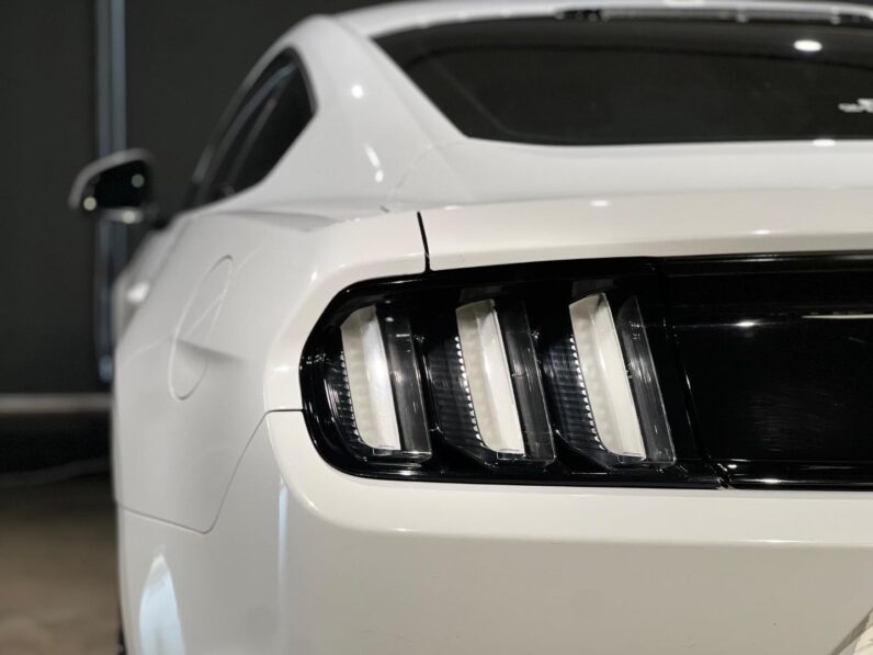 
								2018 Ford Mustang 2.3T Fastback full									
